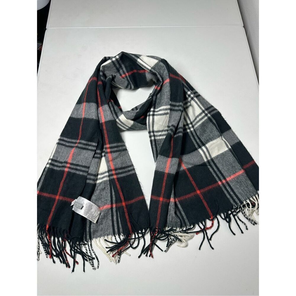 NWOT Gap Oversized Cozy Frayed Plaid Scarf Wrap Size 24” X76” Black Red White